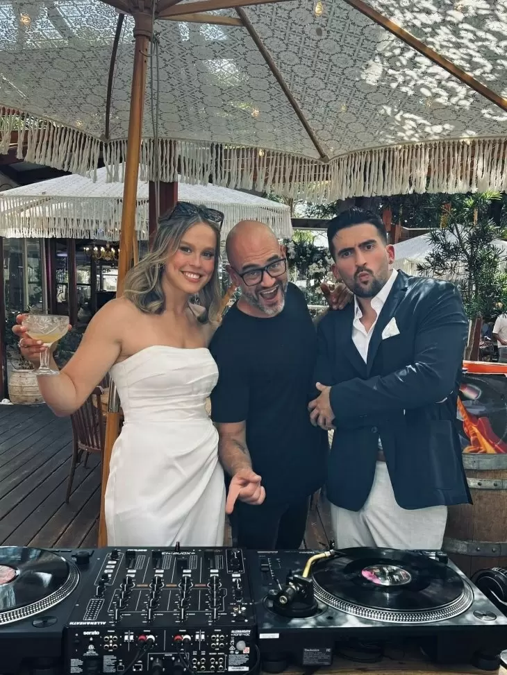 review gallery square