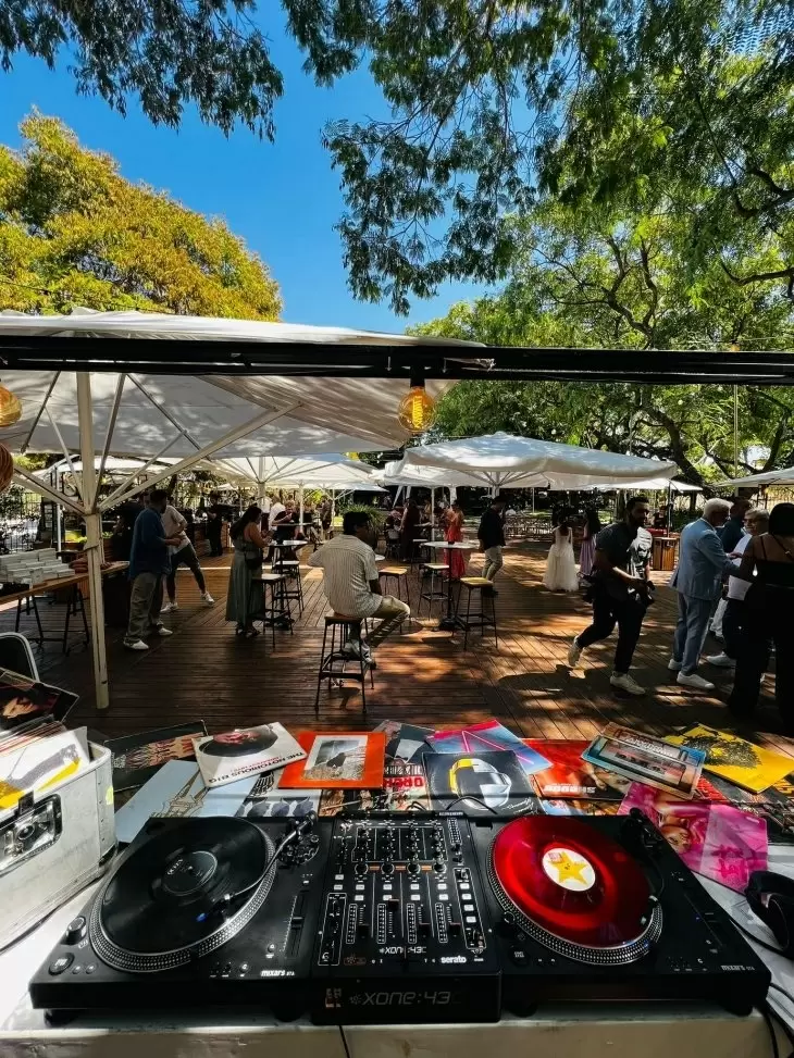 review gallery square