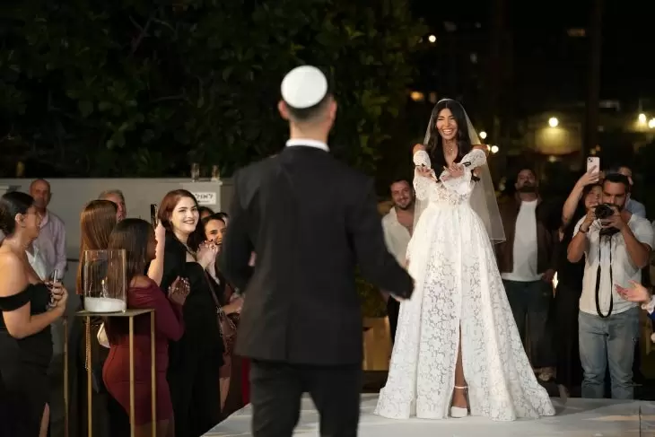 review gallery square