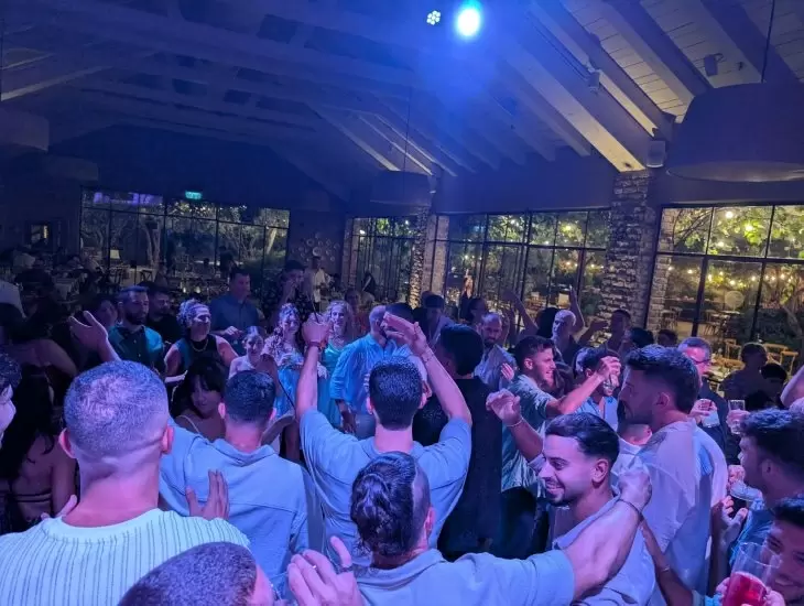 review gallery square