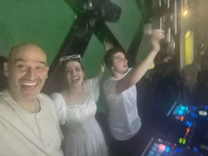 review gallery square