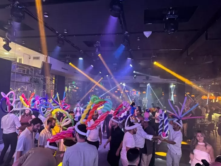 review gallery square