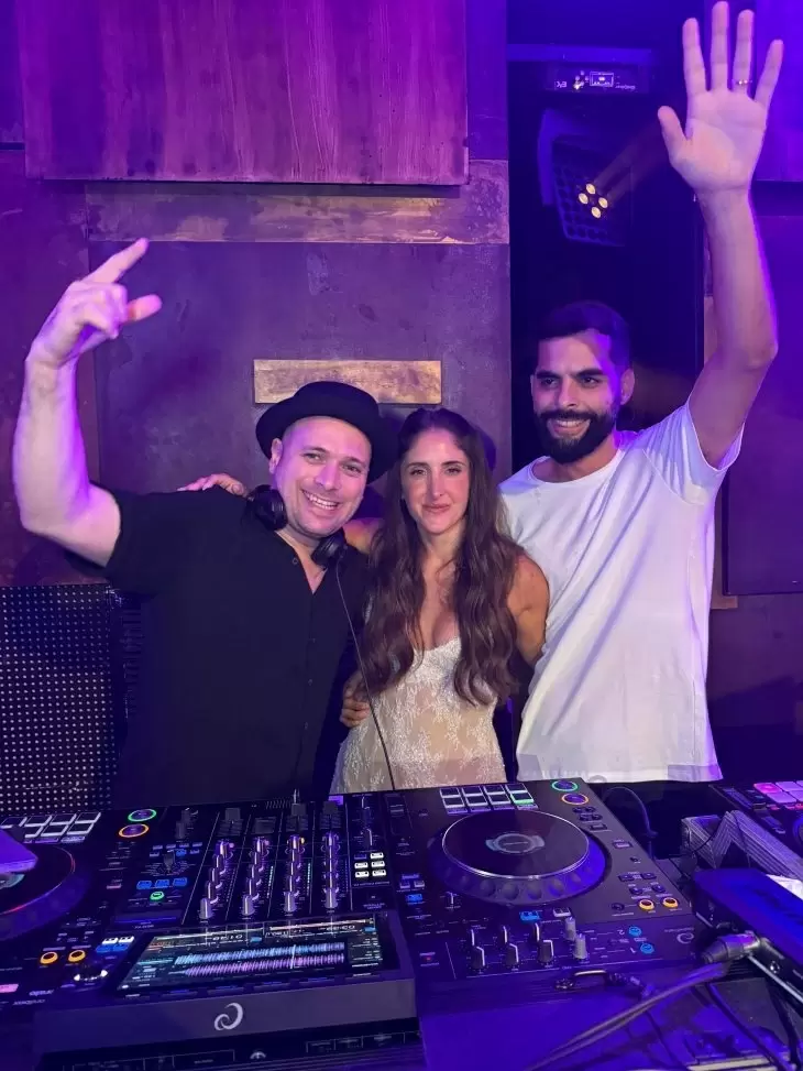 review gallery square