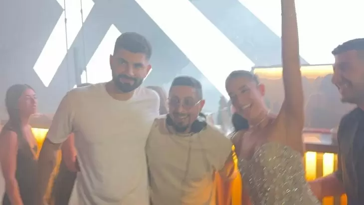 review gallery square