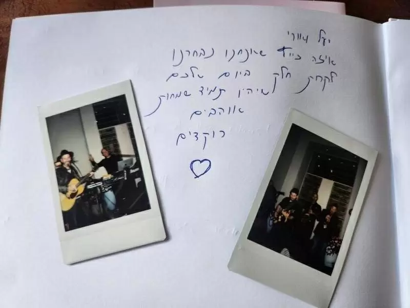 review gallery square