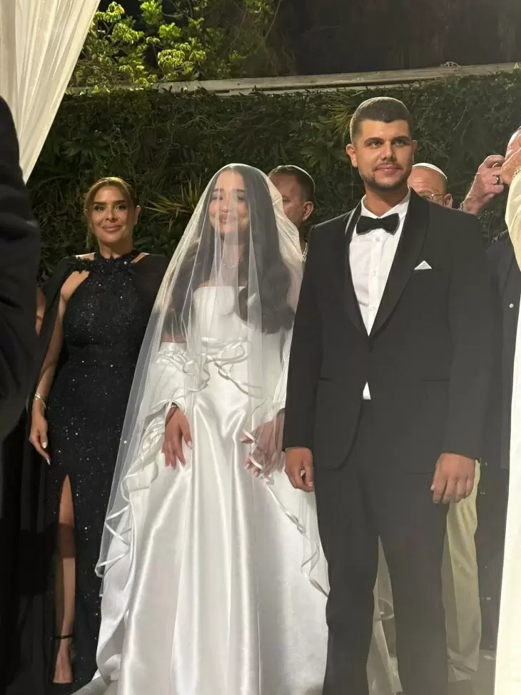 review gallery square