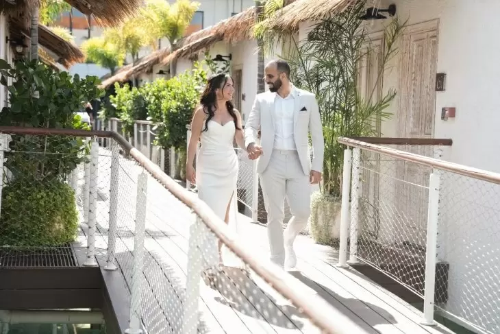 review gallery square