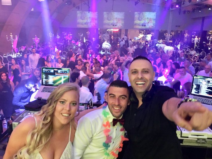 תמונה 7 של די גיי אבי שמי -Dj Avi Shami radius 100fm -  תקליטנים