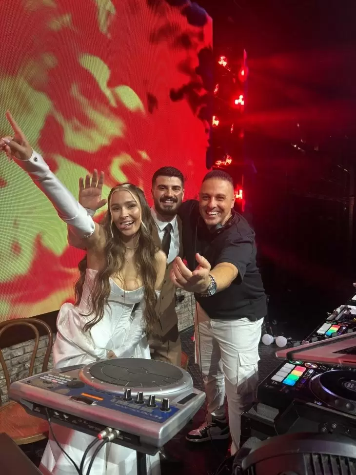 review gallery square