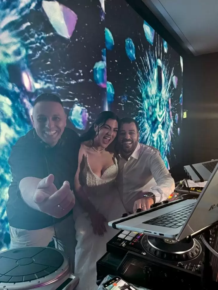 review gallery square