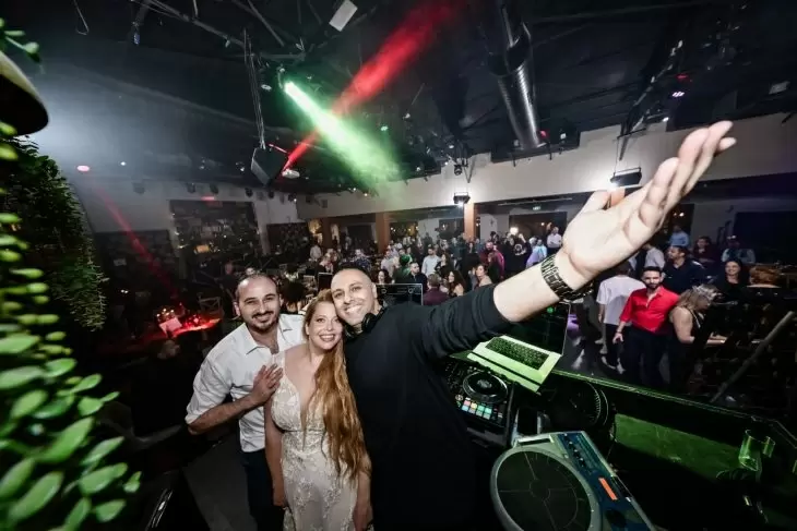 review gallery square