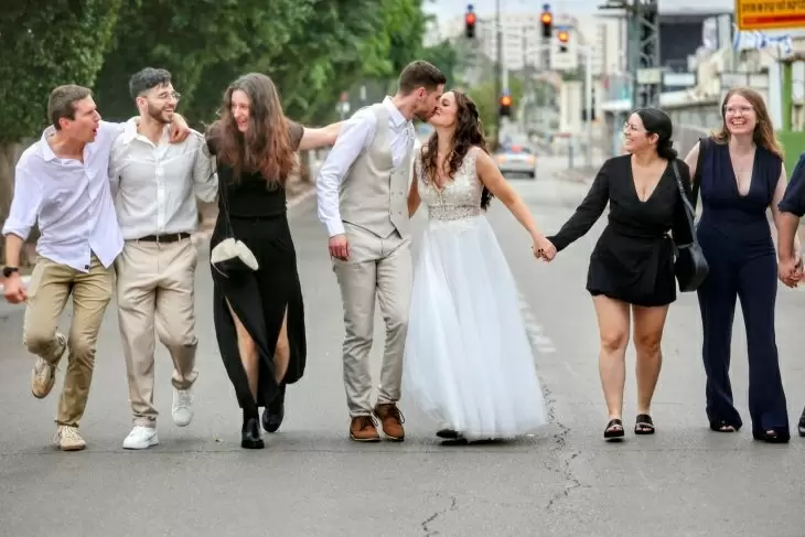 review gallery square