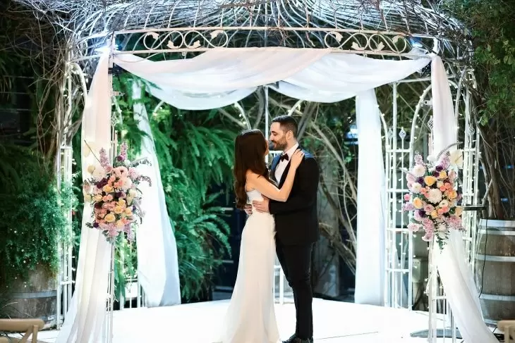 review gallery square