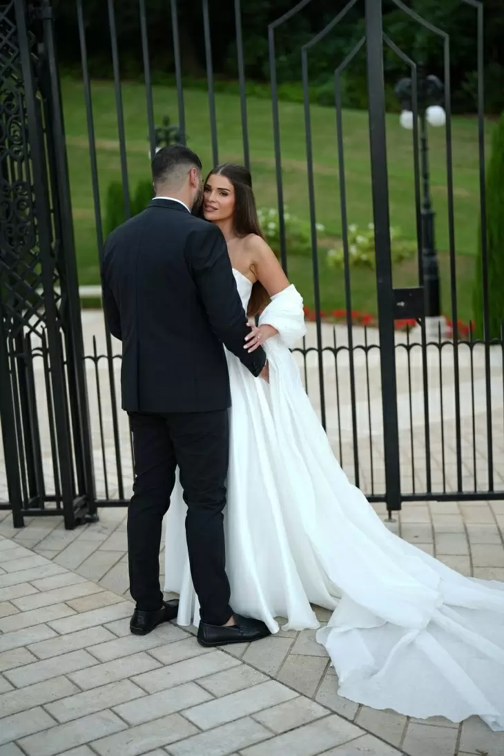 review gallery square