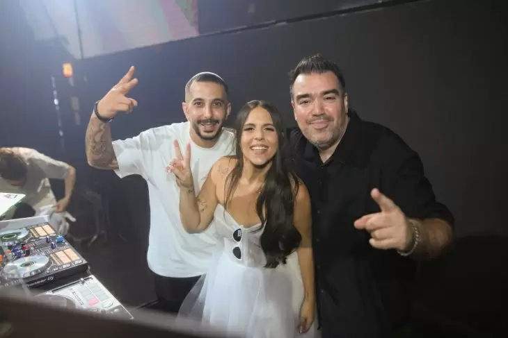 review gallery square