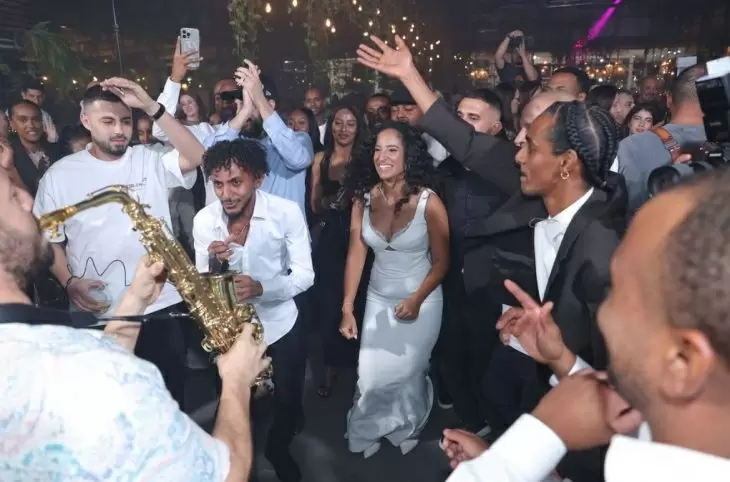 review gallery square