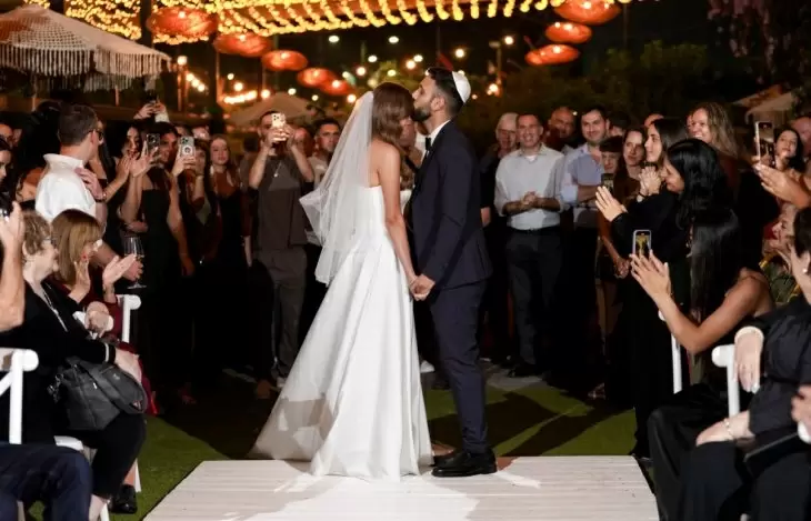 review gallery square