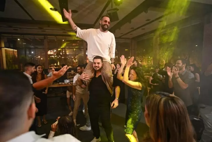 review gallery square