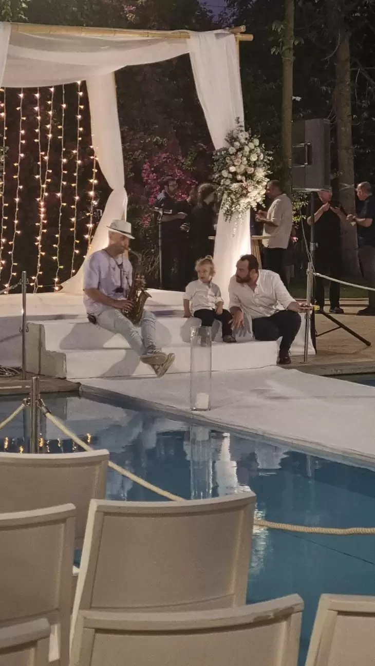 review gallery square