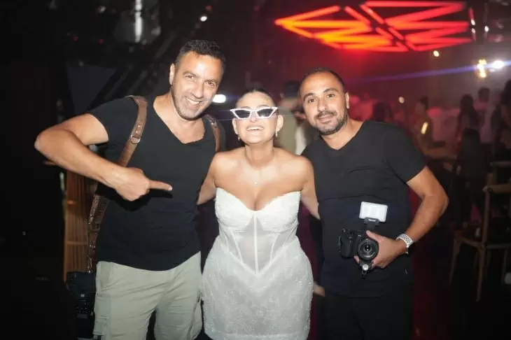 review gallery square