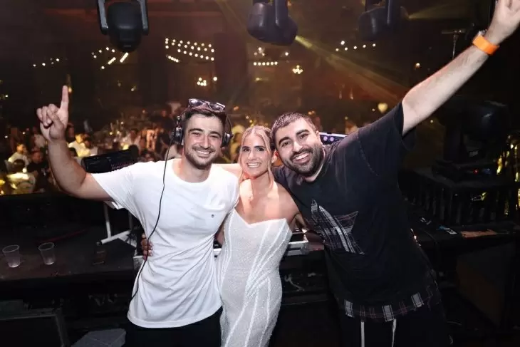 review gallery square