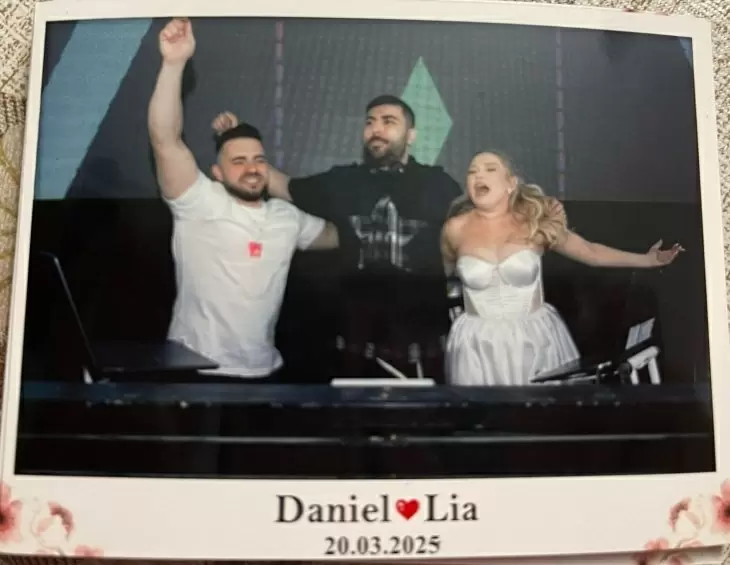 review gallery square