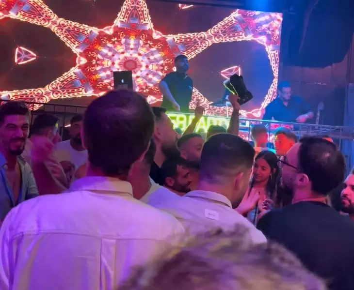 review gallery square