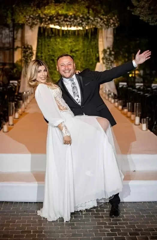 review gallery square