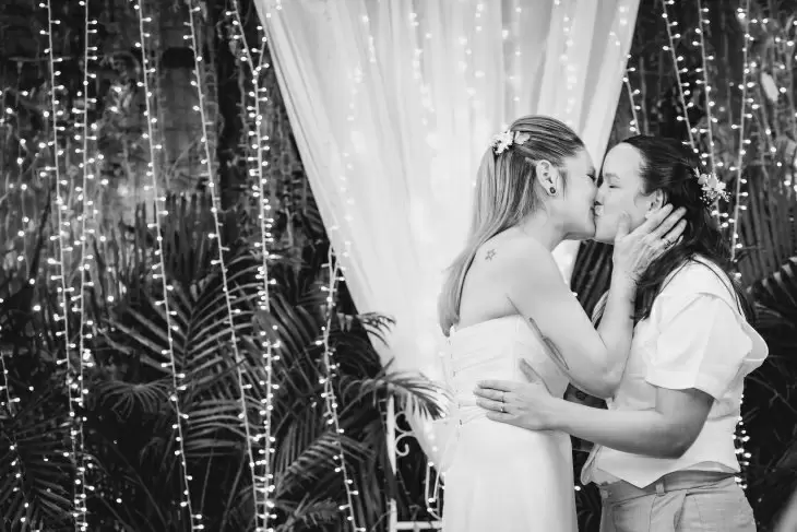 review gallery square