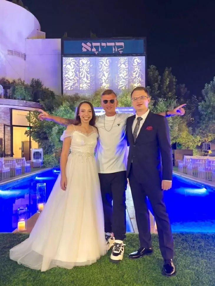 review gallery square