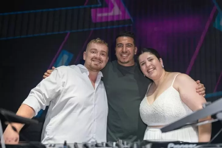 review gallery square