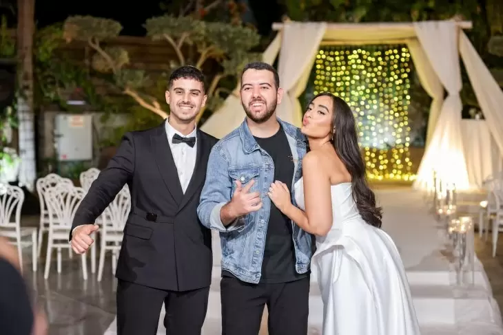 review gallery square