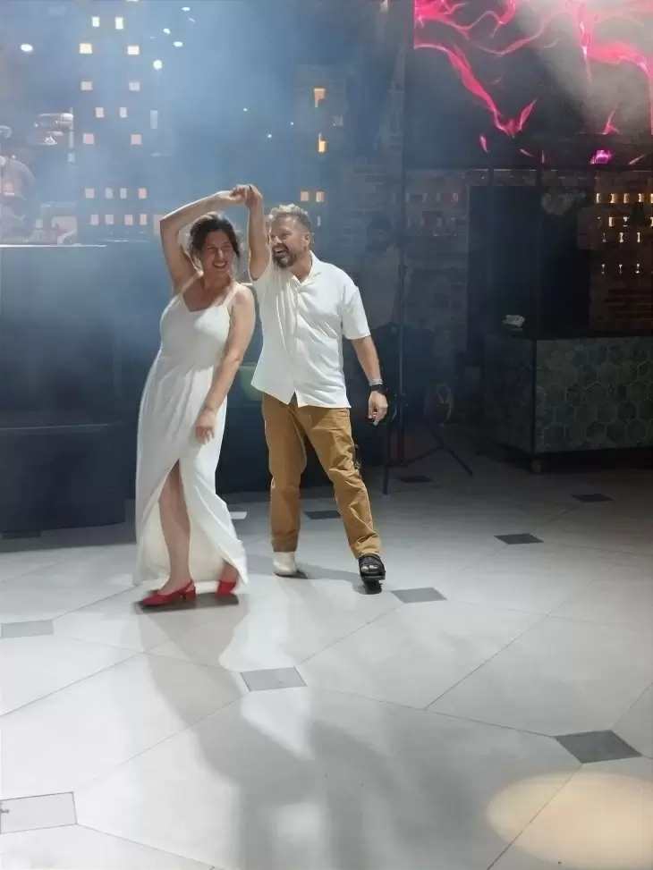 review gallery square