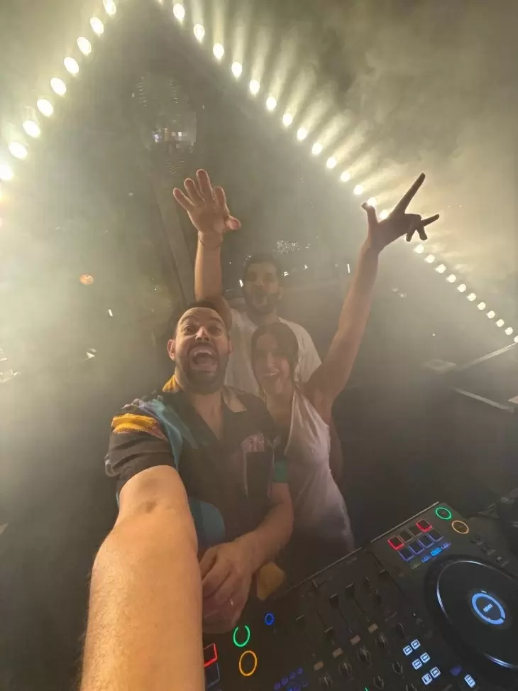 review gallery square