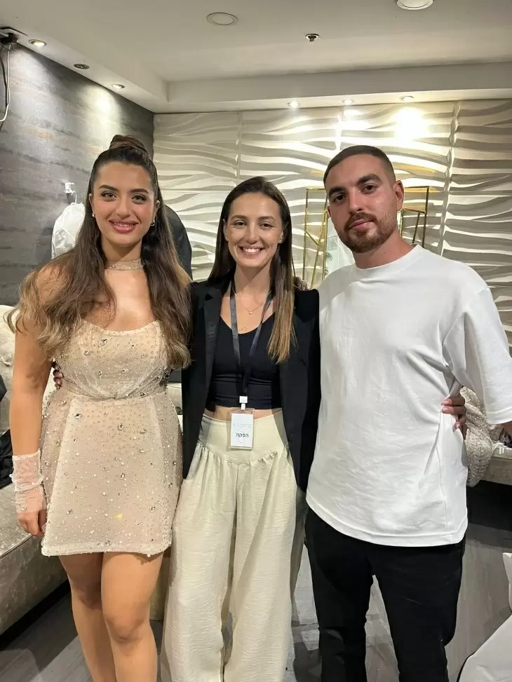 review gallery square