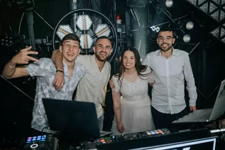 review gallery square