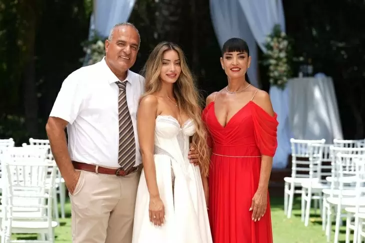 review gallery square