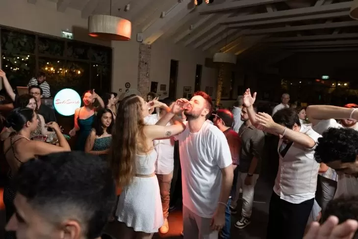 review gallery square