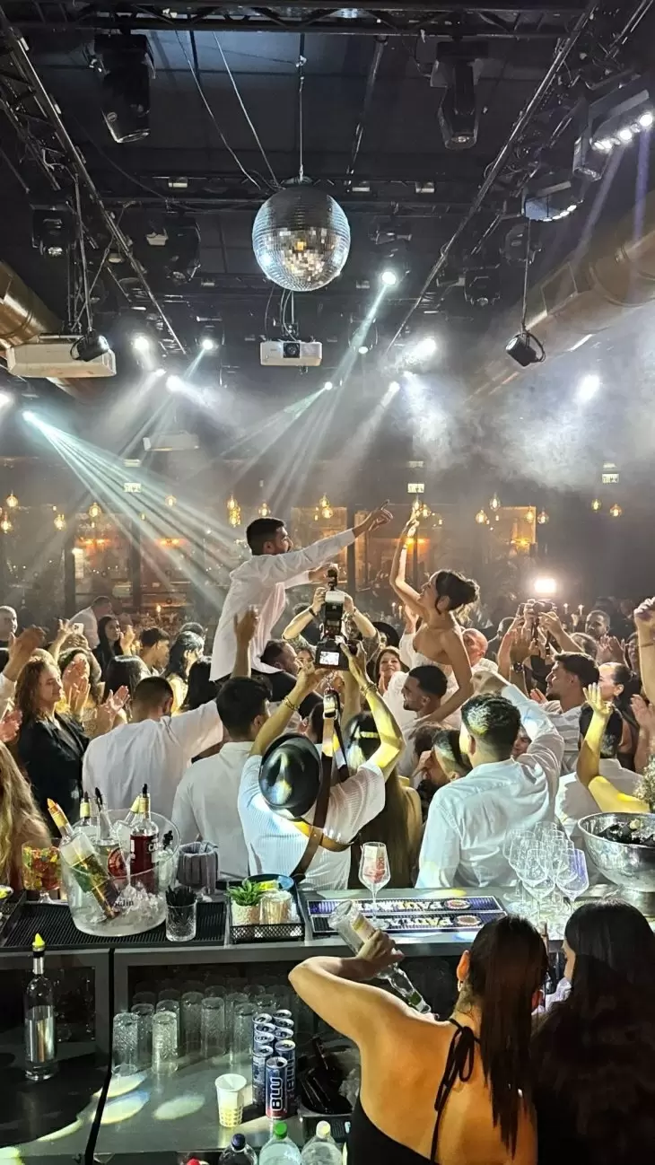 review gallery square